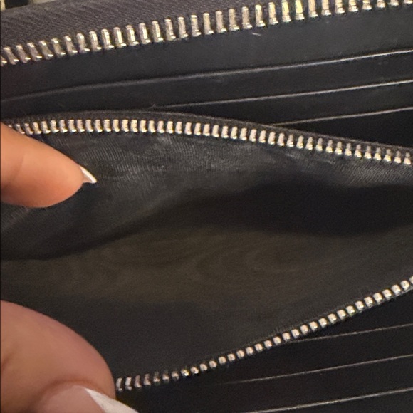 Authentic Prada black Heart with free COA,box❤️🖤❤️ - Picture 16 of 16